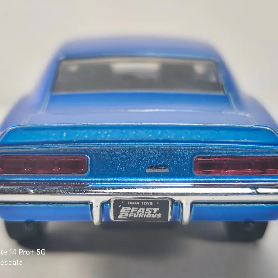 Chevrolet Camaro 1969 marca Jada, Escala 1-32  7