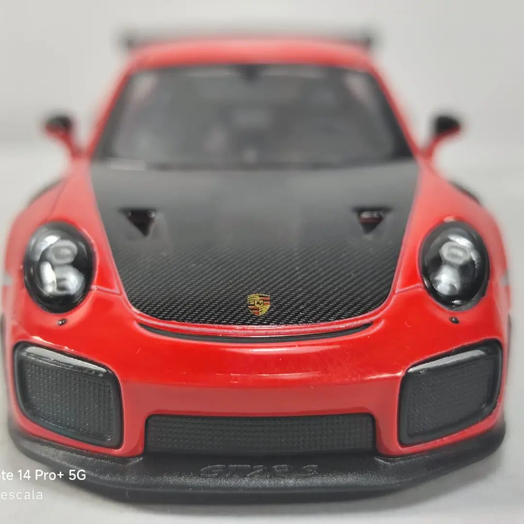 Porsche GT2 RS Rojo Escala 1/36 Marca KINSMART- 2