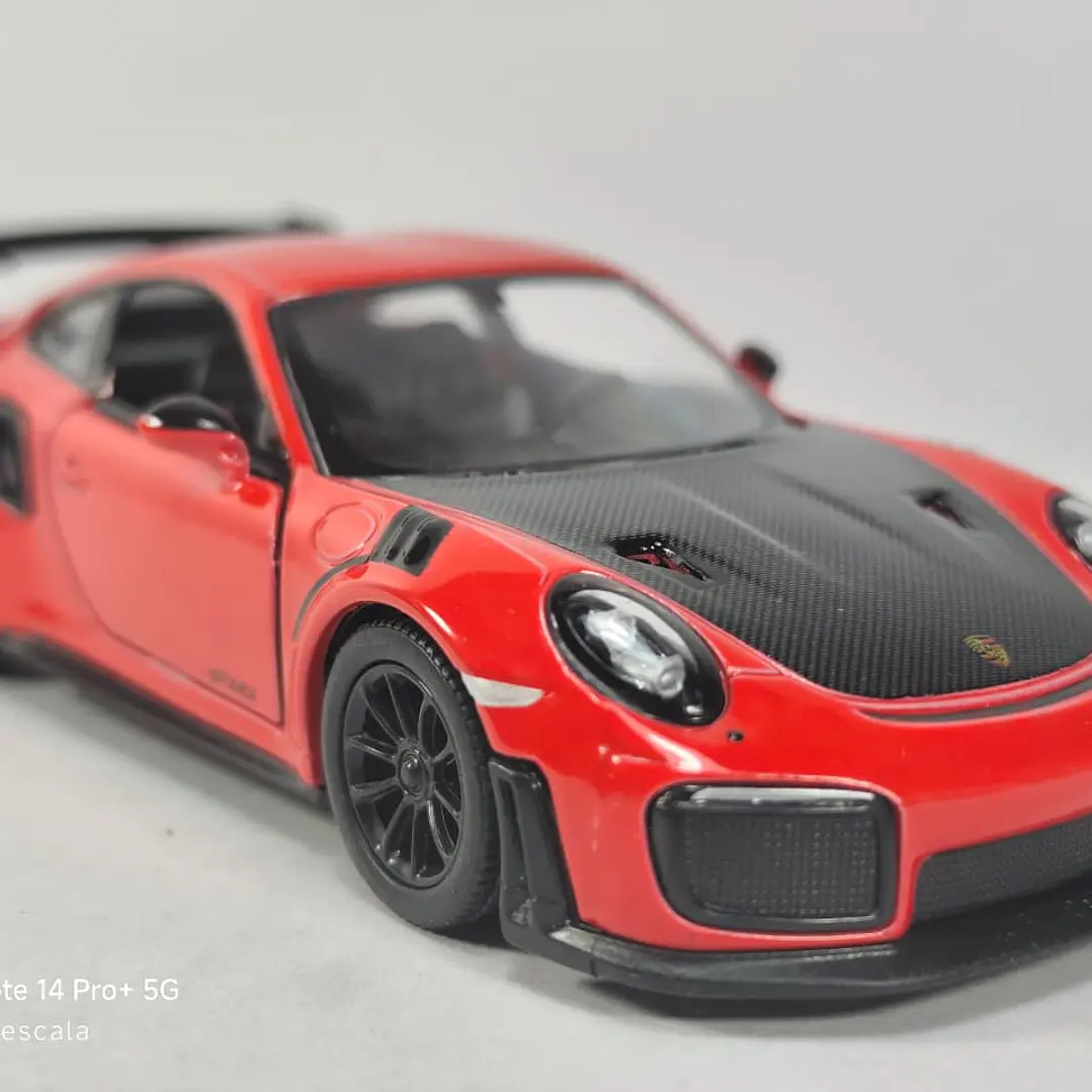 Porsche GT2 RS Rojo Escala 1/36 Marca KINSMART- 3