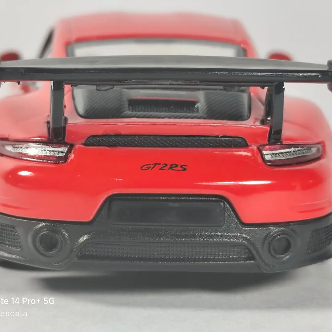 Porsche GT2 RS Rojo Escala 1/36 Marca KINSMART- 6