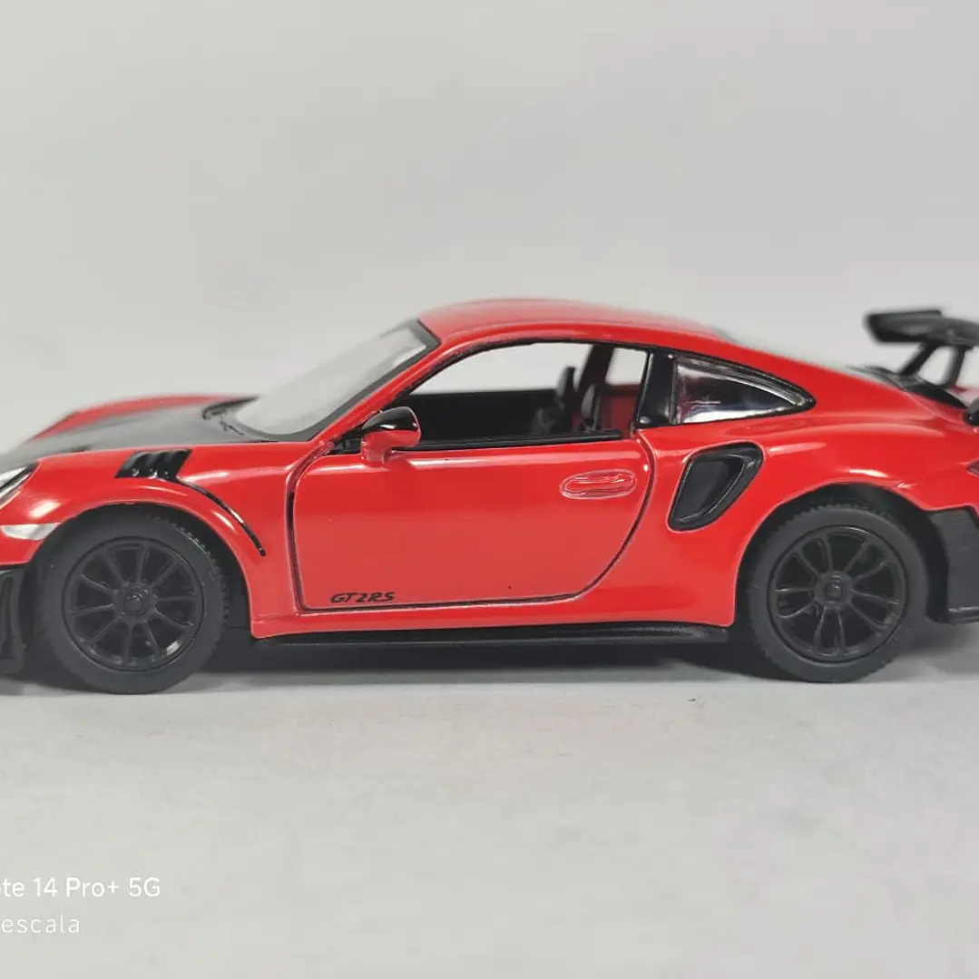 Porsche GT2 RS Rojo Escala 1/36 Marca KINSMART- 8