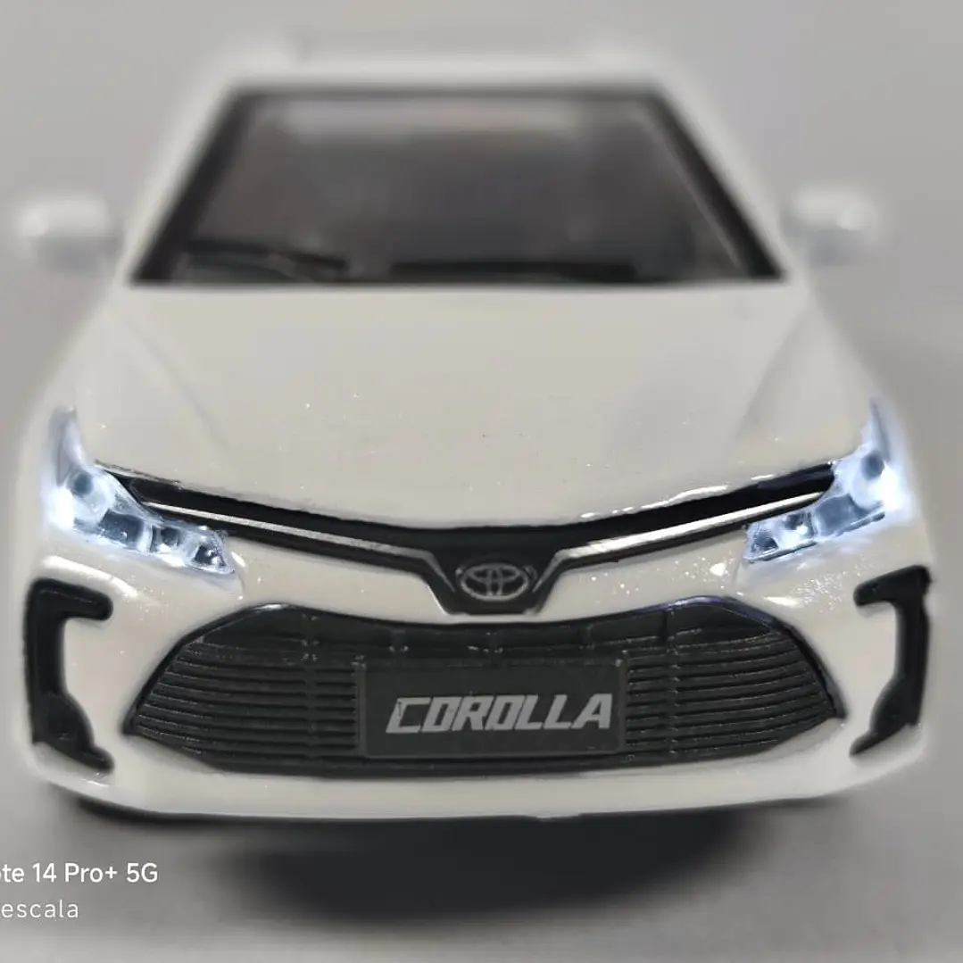 Toyota Corolla Blanco MARCA CHINA 1/36 4