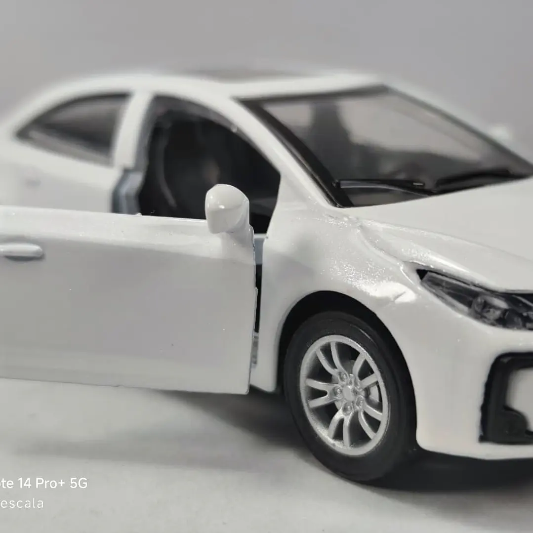 Toyota Corolla Blanco MARCA CHINA 1/36 5