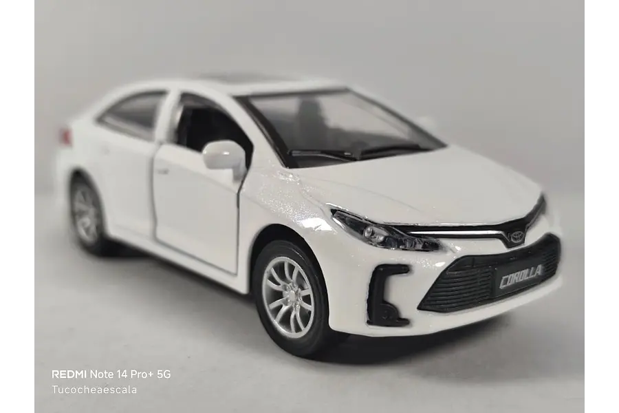 Toyota Corolla Blanco MARCA CHINA 1/36