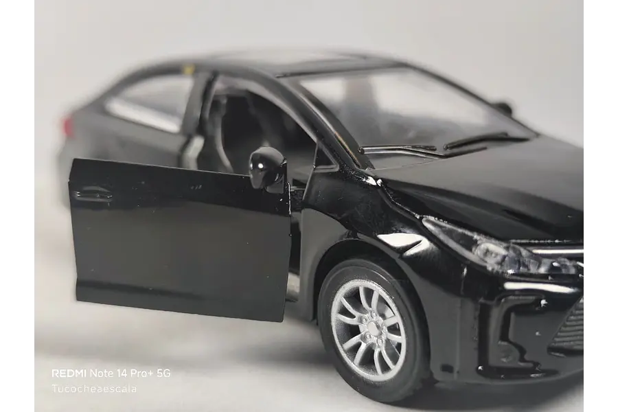 Toyota Corolla Negro MARCA CHINA 1/36
