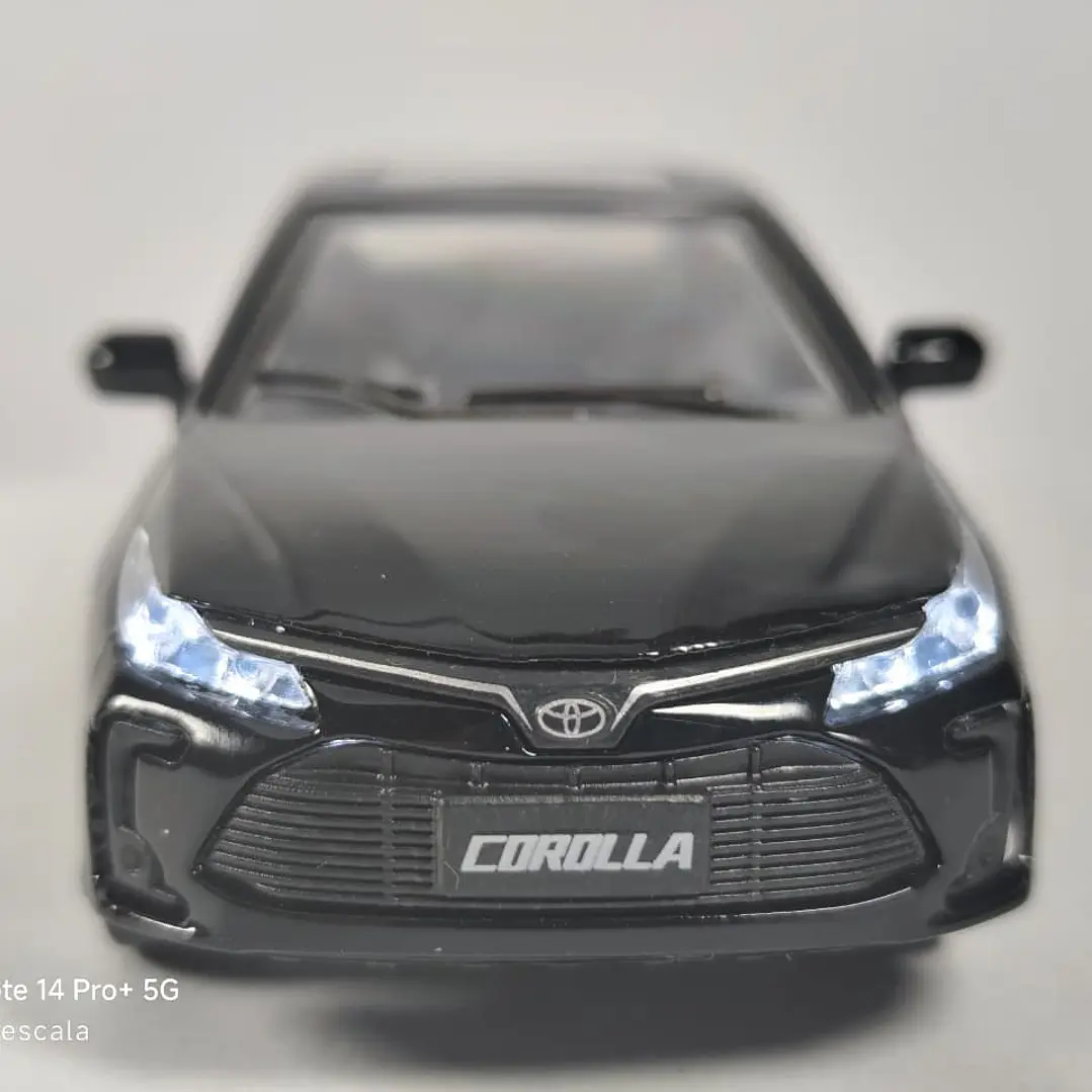 Toyota Corolla Negro MARCA CHINA 1/36 6