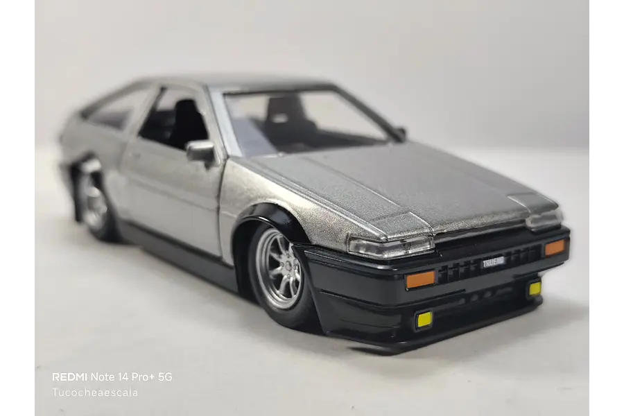 Toyota Trueno ae86 1/32 marca jada rapido y furioso