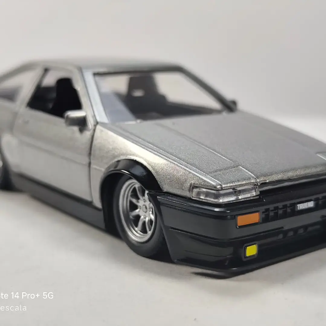 Toyota Trueno ae86 1/32 marca jada rapido y furioso 1