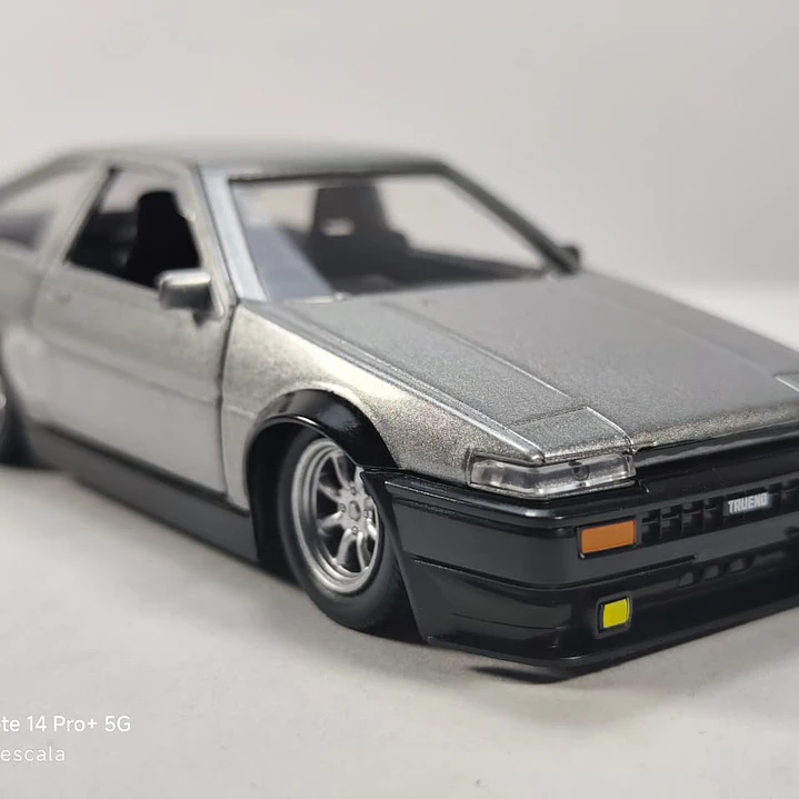 Toyota Trueno ae86 1/32 marca jada rapido y furioso 1