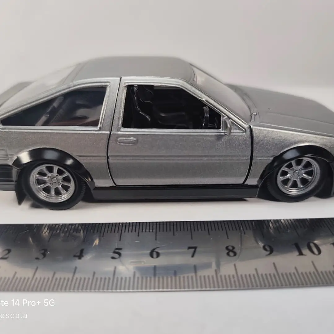 Toyota Trueno ae86 1/32 marca jada rapido y furioso 6