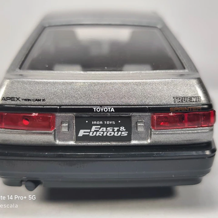 Toyota Trueno ae86 1/32 marca jada rapido y furioso 8