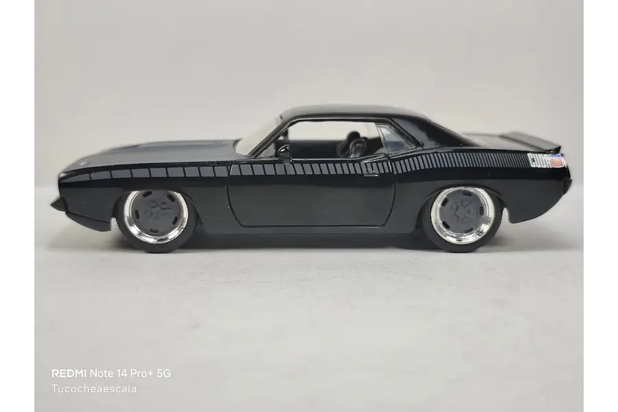 PLYMOUTH BARRACUDA DE LETTY Rapidos y Furiosos