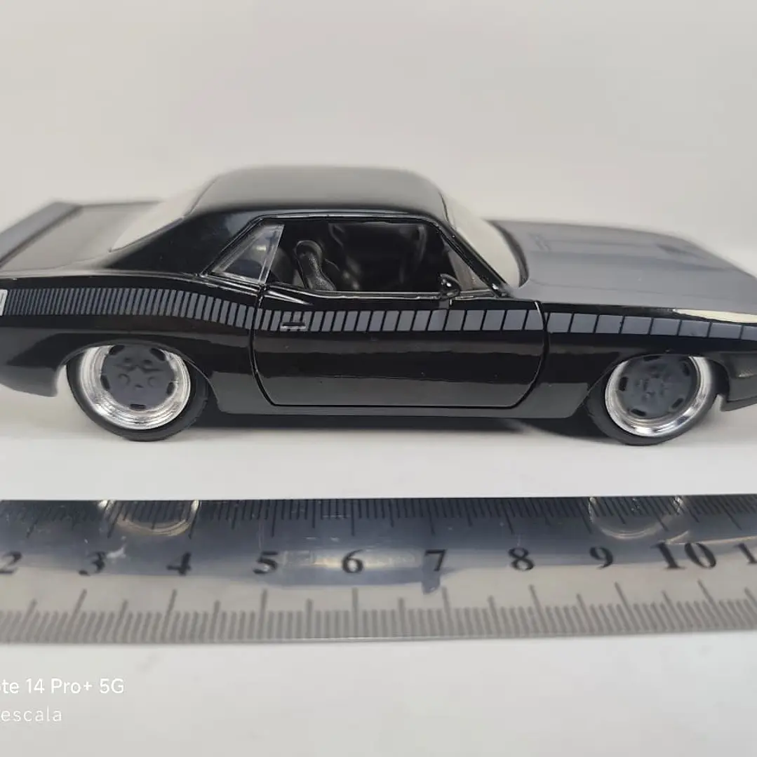 PLYMOUTH BARRACUDA DE LETTY Rapidos y Furiosos 5