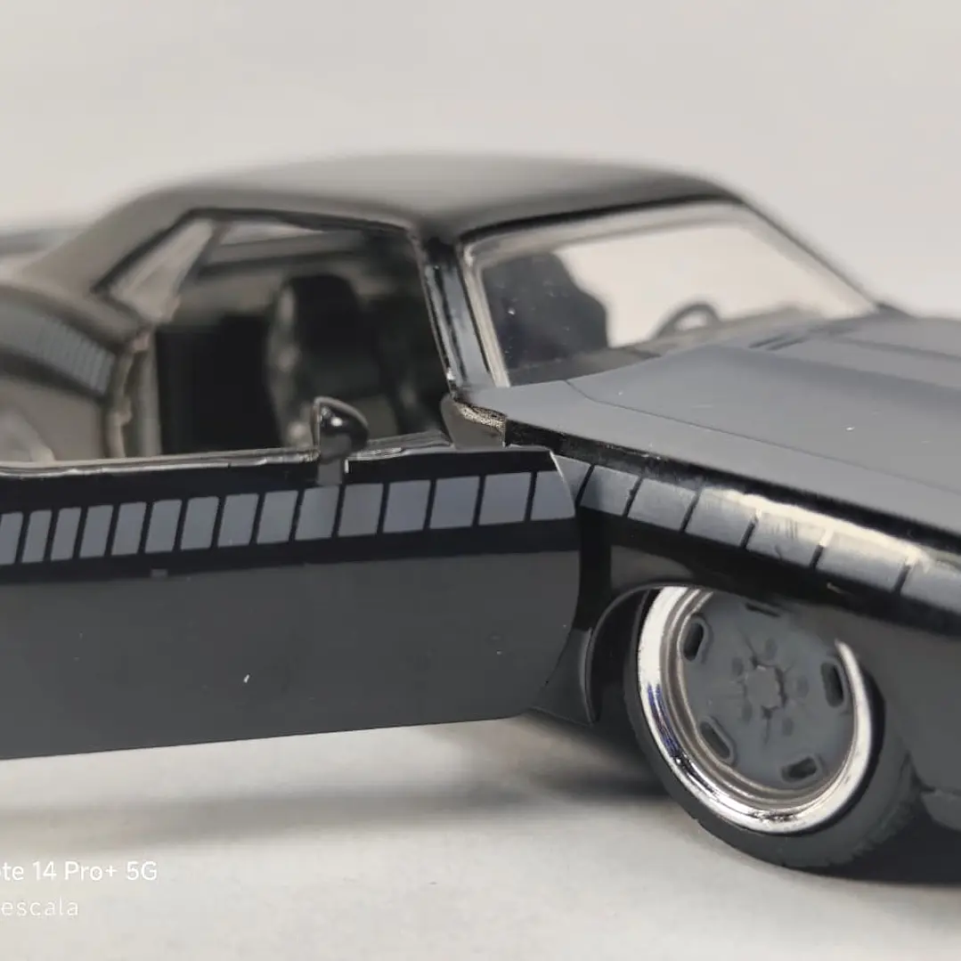 PLYMOUTH BARRACUDA DE LETTY Rapidos y Furiosos 6