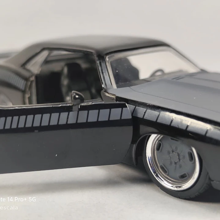 PLYMOUTH BARRACUDA DE LETTY Rapidos y Furiosos 6