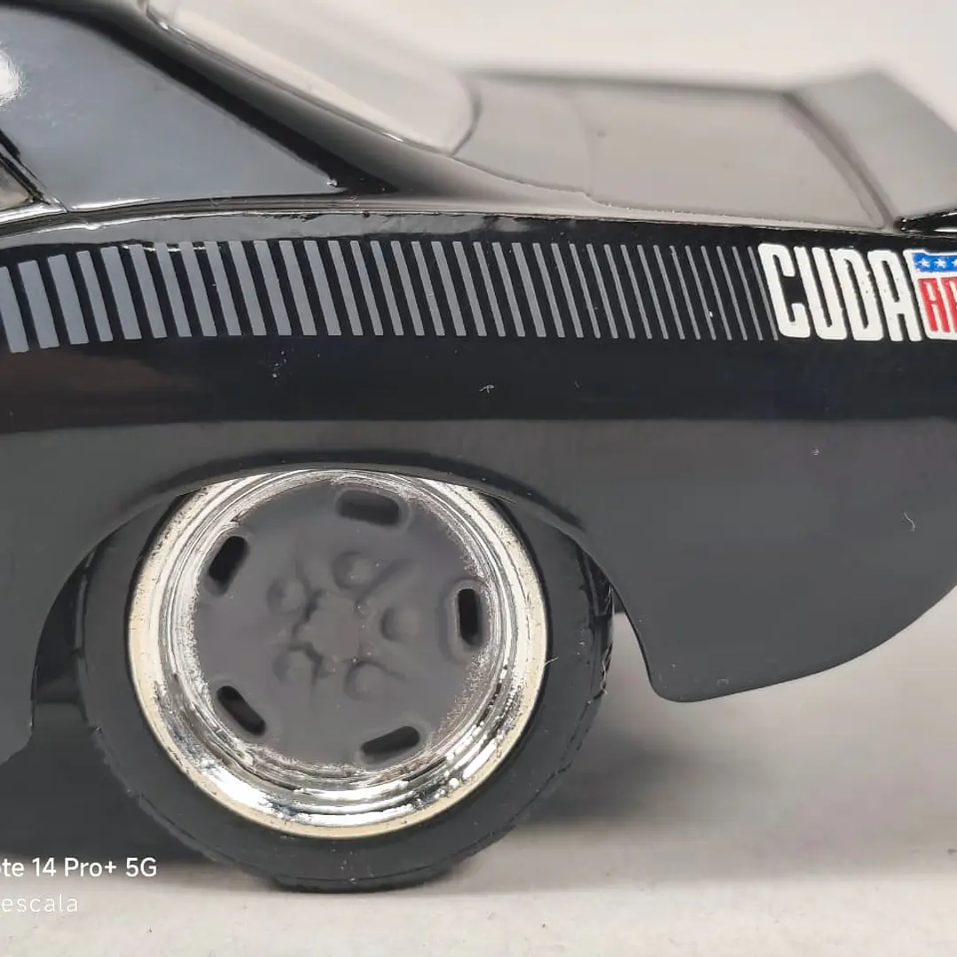 PLYMOUTH BARRACUDA DE LETTY Rapidos y Furiosos 7