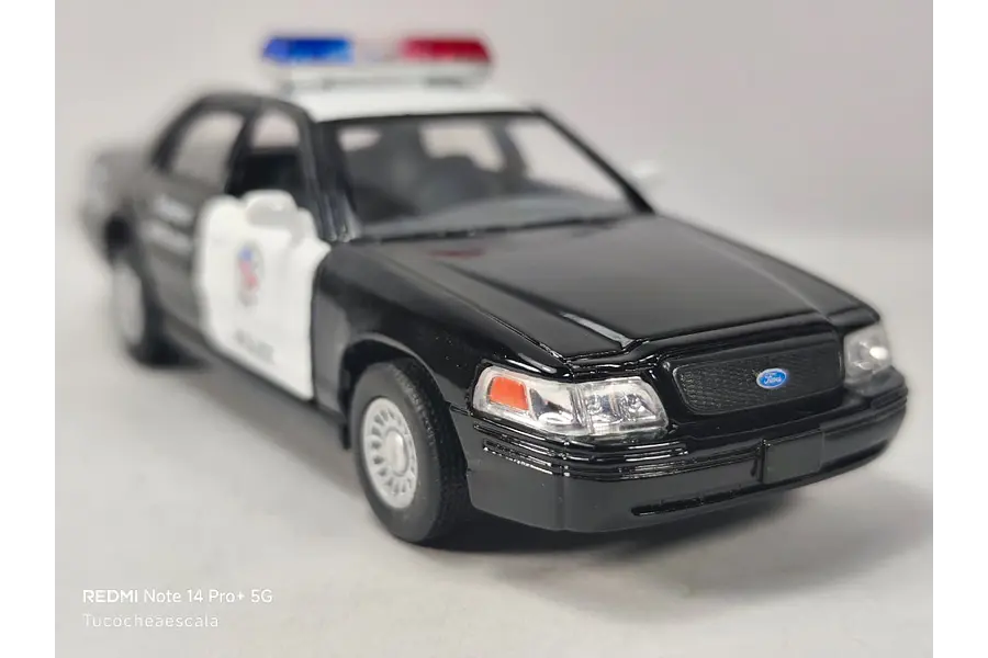 Ford Crown Victoria de policia Marca Kinsmart 1/36
