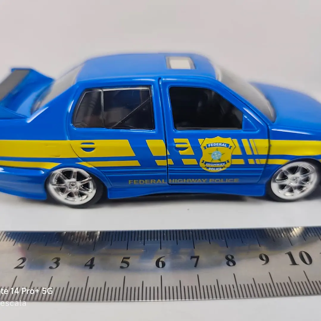 VOLKSWAGEN JETTA de Policia Rápidos Y Furiosos, MARCA JADA ESCALA 1/32 2