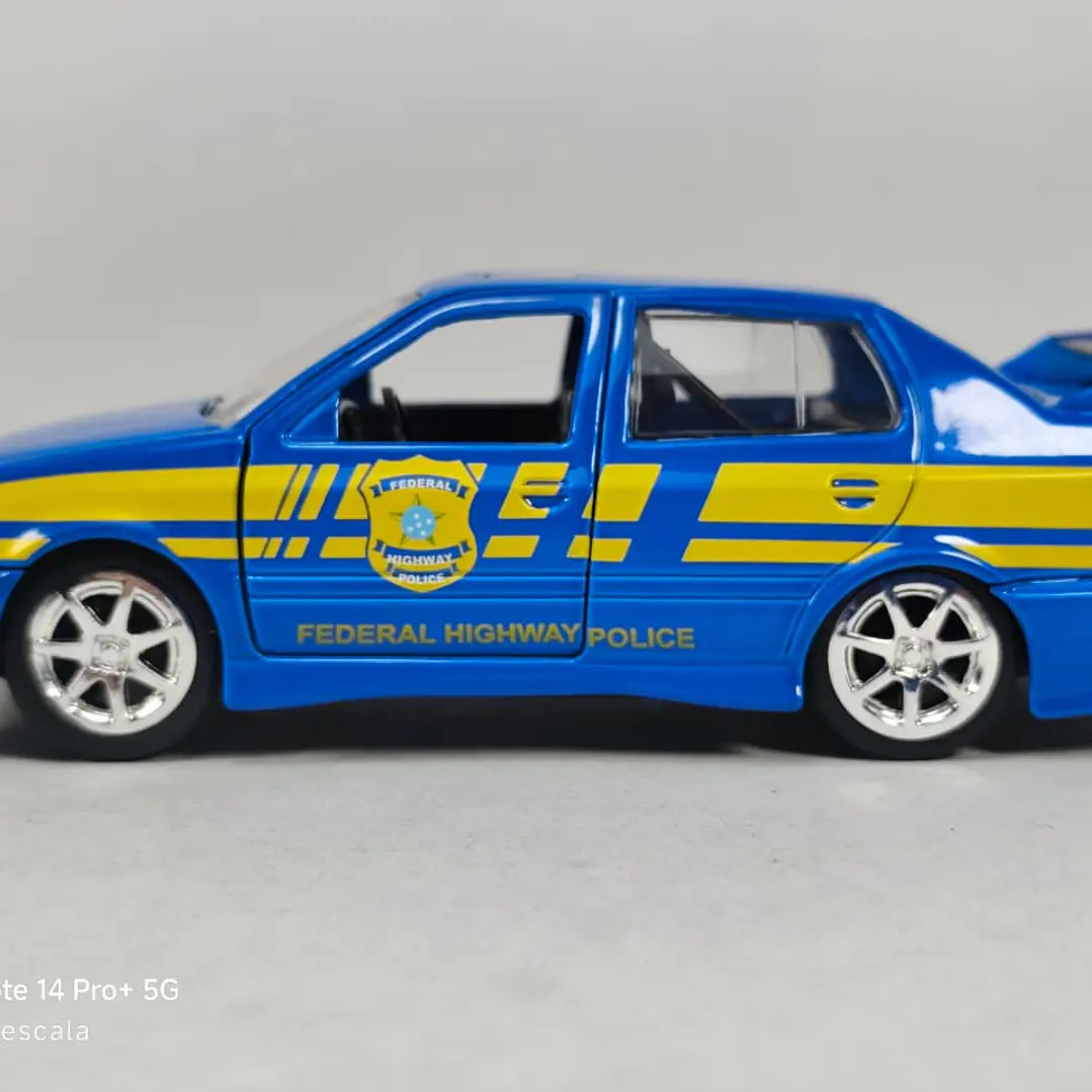 VOLKSWAGEN JETTA de Policia Rápidos Y Furiosos, MARCA JADA ESCALA 1/32 4
