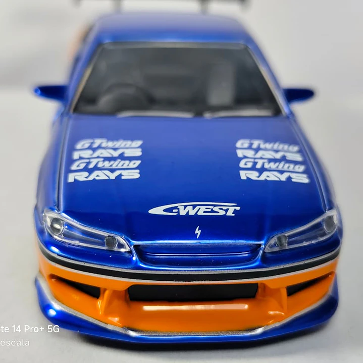 Nissan Silvia S15 2001, marca jada, Escala 1-32 3