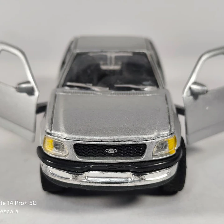 FORD F 150 1997 , ESCALA 1/36, WELLY  3