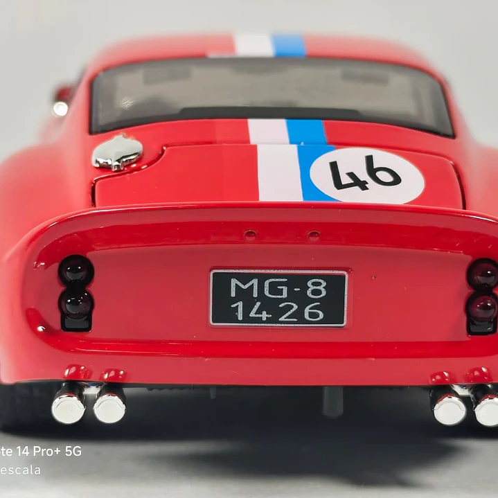 Ferrari 250 GTO, ROJO Escala 1/24, luces y sonidos- 7