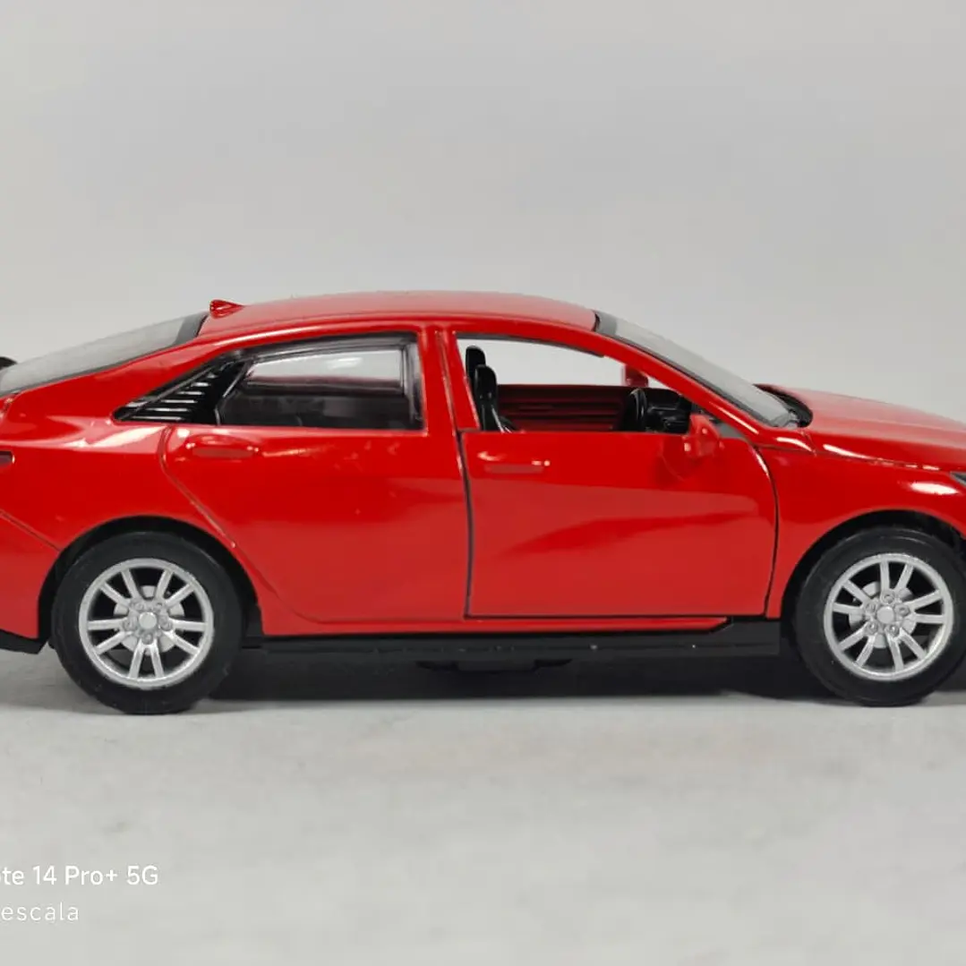 Hyundai Elantra Rojo escala 1/36 Chino Luces Led 6