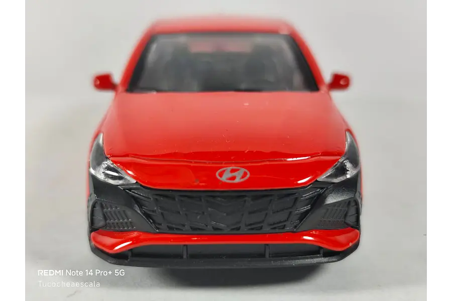 Hyundai Elantra Rojo escala 1/36 Chino Luces Led