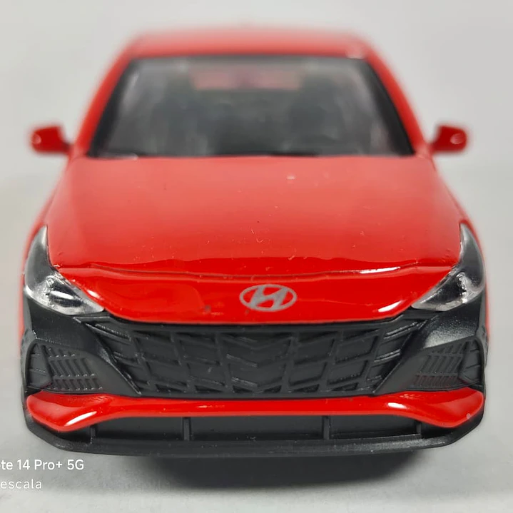 Hyundai Elantra Rojo escala 1/36 Chino Luces Led 1