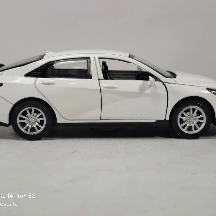 Hyundai Elantra Blanco escala 1/36 Chino Luces Led 4