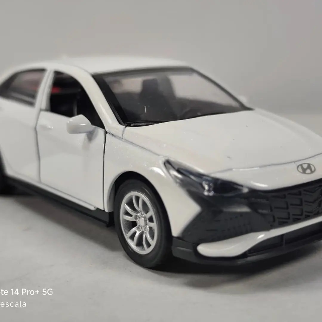Hyundai Elantra Blanco escala 1/36 Chino Luces Led 1