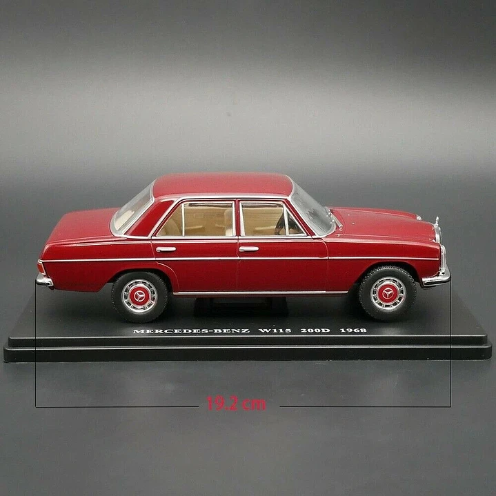 Mercedes-Benz 220 D W115, Ixo, Escala 1-24 4