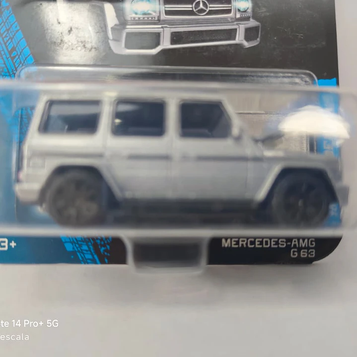 Mercedes Benz AMG G63 PLATEADO 1/64 Majorette 2