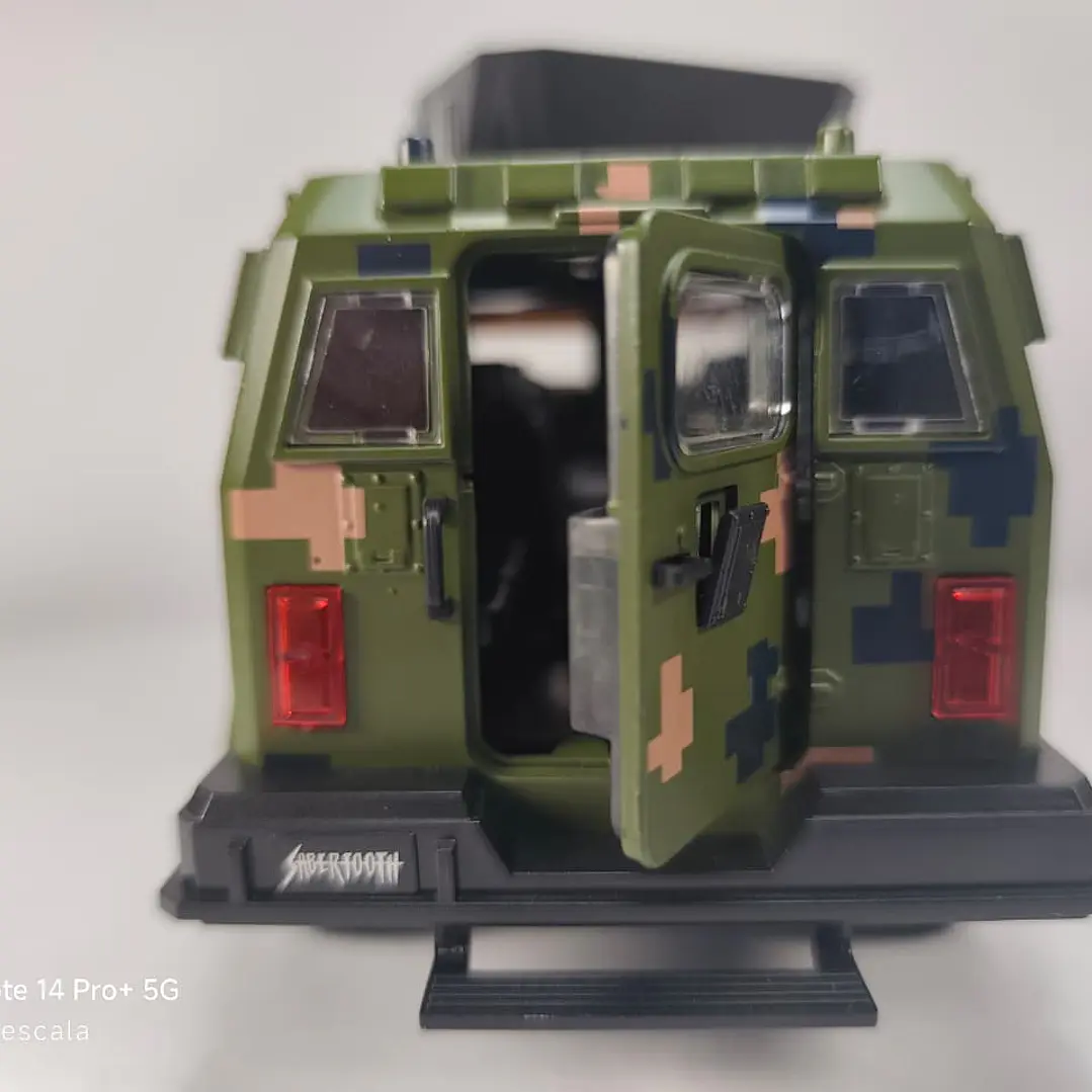 Vehiculo Blindado OSHKOSCH M ATV Escala 1:32 Marca China 2