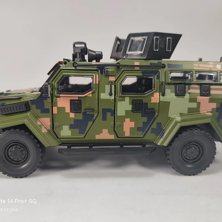 Vehiculo Blindado OSHKOSCH M ATV Escala 1:32 Marca China 5