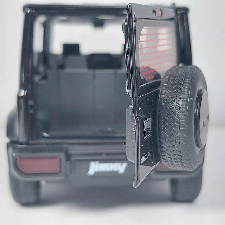 Suzuki jimny NEGRO 1-32 MARCA QY TOYS 2