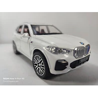 BMW X5 Blanco marca Newao, Escala 1-32