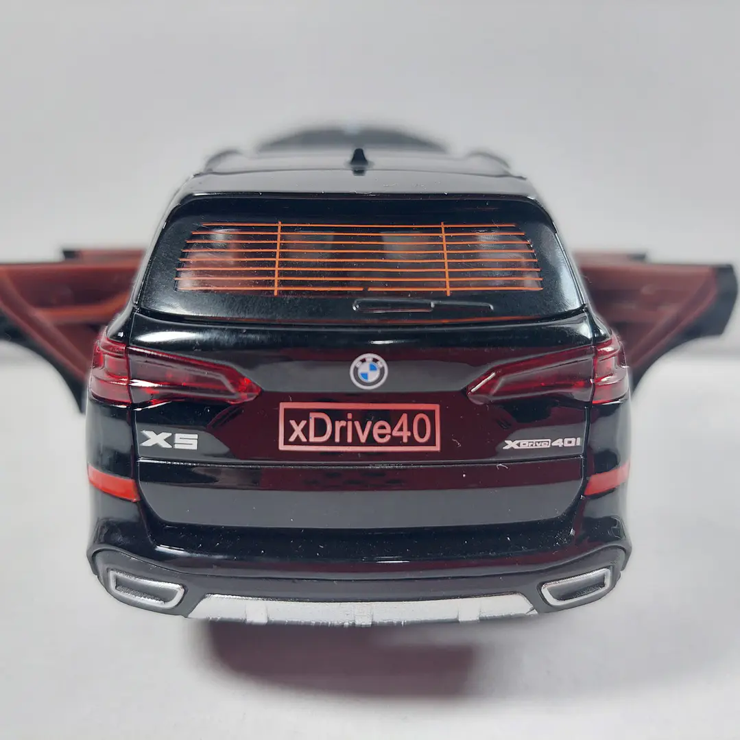BMW X5 Negro marca Newao, Escala 1-32 LEDS 6