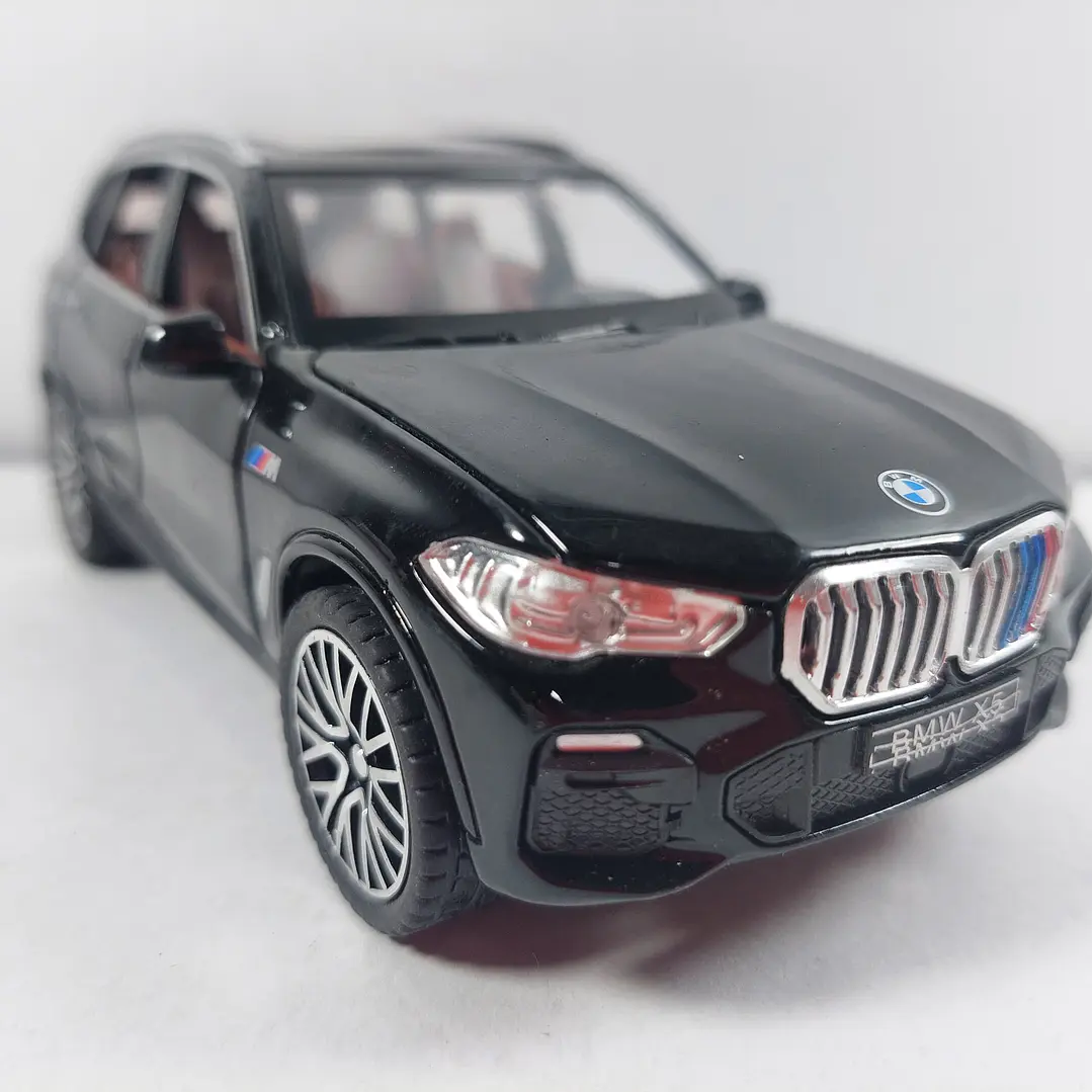BMW X5 Negro marca Newao, Escala 1-32 LEDS 1
