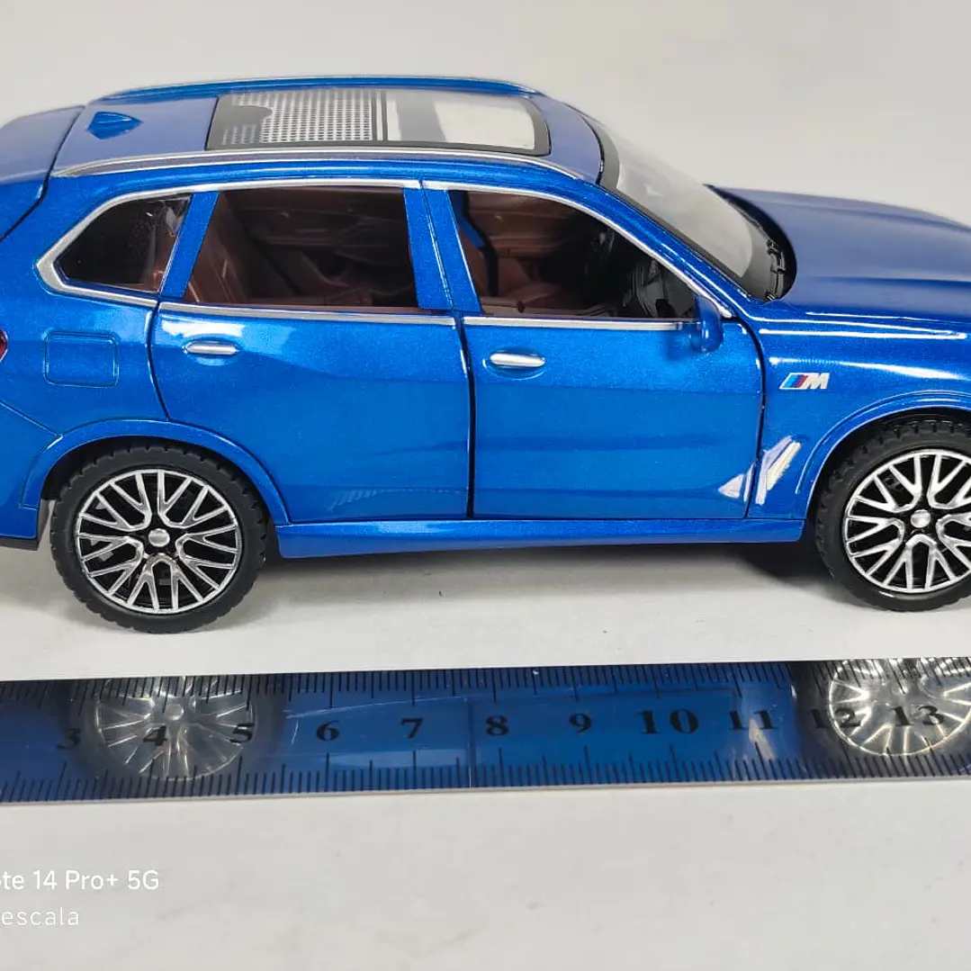 BMW X5 Azul marca Newao, Escala 1-32 LEDS 6