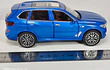 BMW X5 Azul marca Newao, Escala 1-32 LEDS