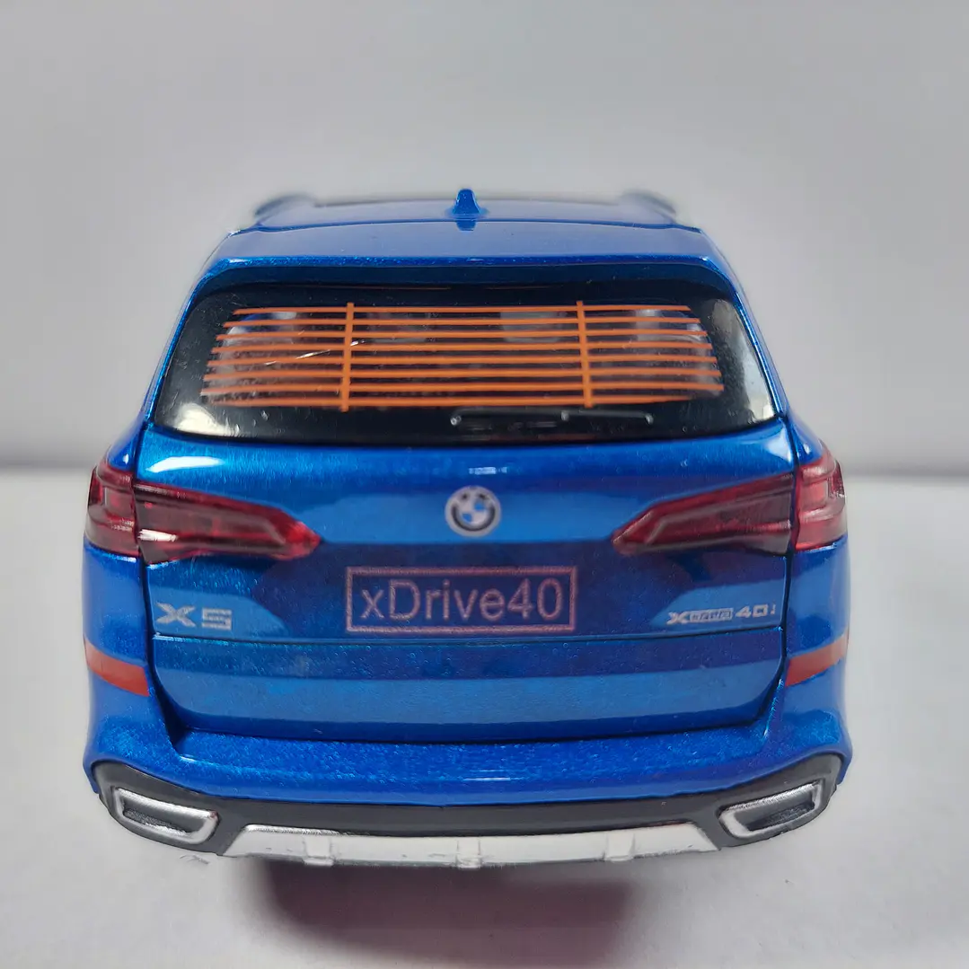 BMW X5 Azul marca Newao, Escala 1-32 LEDS 9