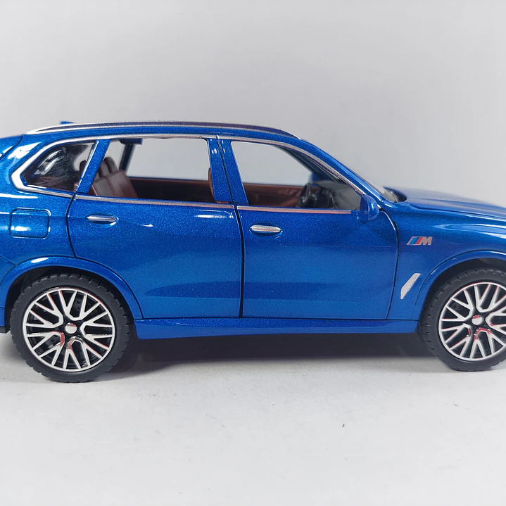 BMW X5 Azul marca Newao, Escala 1-32 LEDS 10