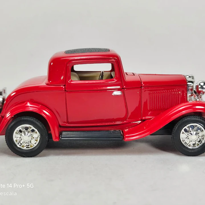 FORD 3 VENTANAS COUPE 1932 ESCALA 1/43 MARCA YATMING 3