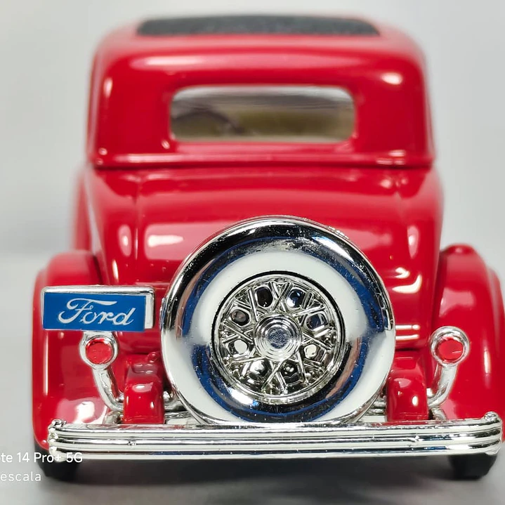 FORD 3 VENTANAS COUPE 1932 ESCALA 1/43 MARCA YATMING 5