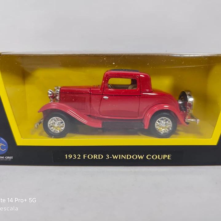 FORD 3 VENTANAS COUPE 1932 ESCALA 1/43 MARCA YATMING 6