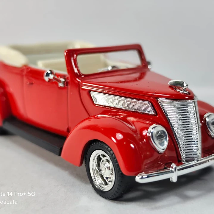 FORD V8 1937 ESCALA 1/43 MARCA YATMING 1