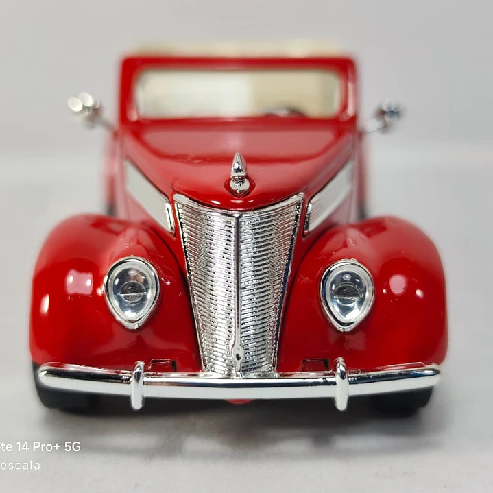 FORD V8 1937 ESCALA 1/43 MARCA YATMING 8