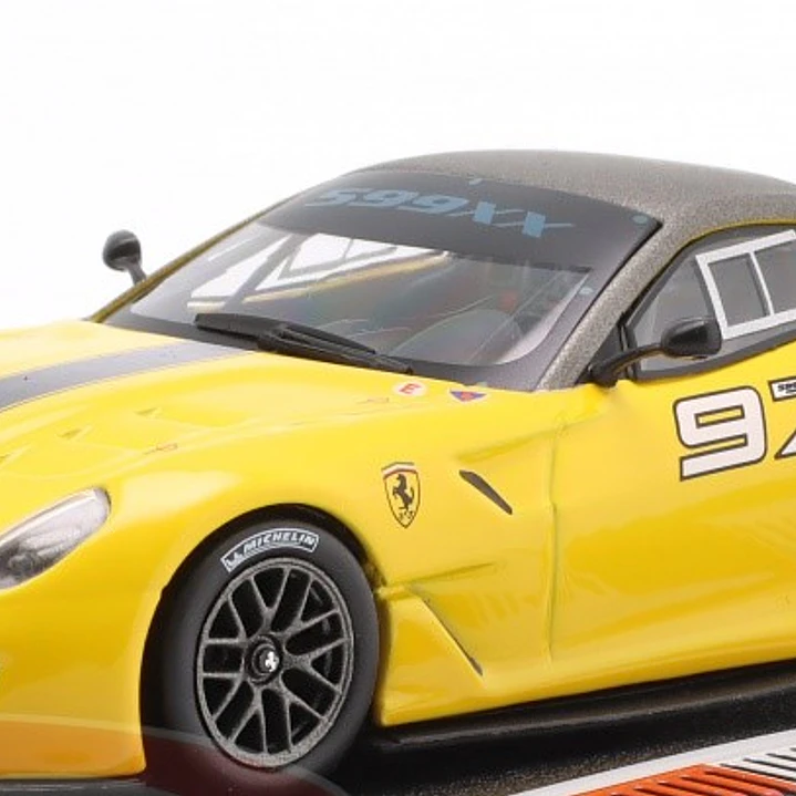 Ferrari 599 XXX, Escala 1/43, Marca Ixo 5