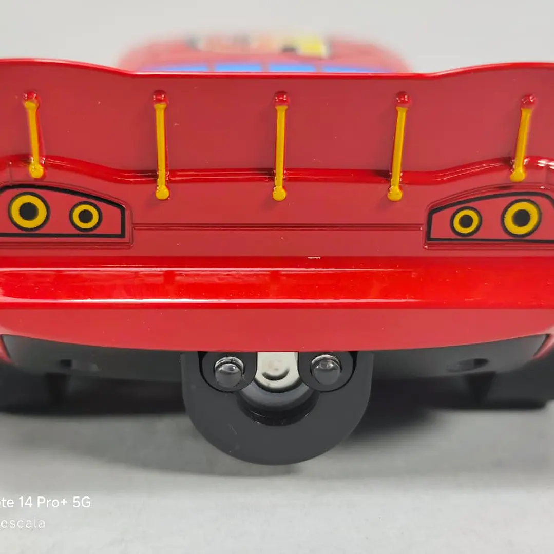 Rayo Mcqueen 1/32 Carro CON VAPOR SIMULANDO HUMO 6